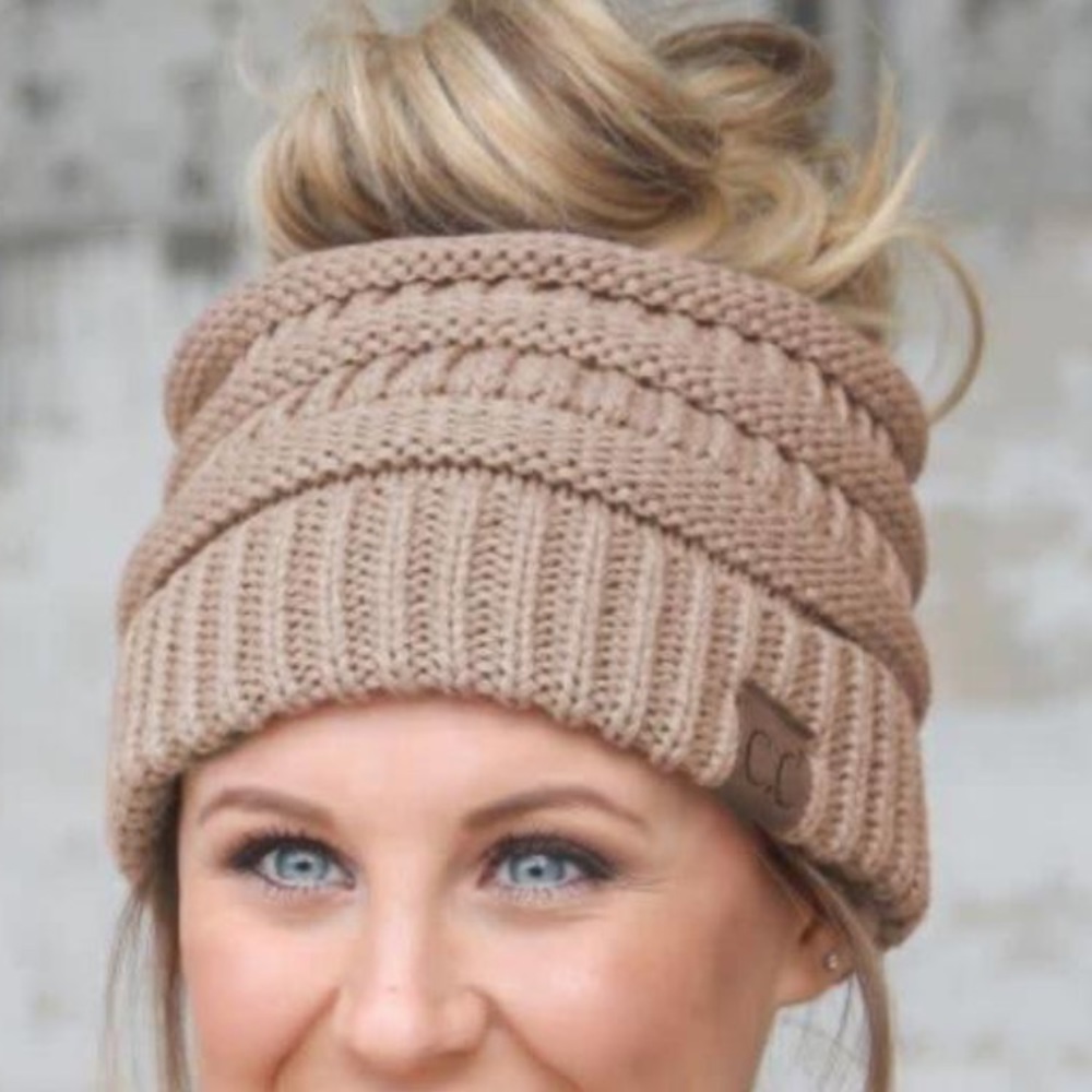 FALL SALE 🍂 C.C Knit Beanie
